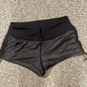Lululemon black grey gray shorts size 4 athletic shorts running shorts